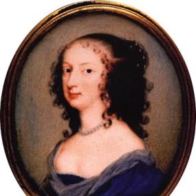 Oval miniature portrait of Margaret Cavendish, head and shoulders, in a gold frame. She wears a dark blue gown with pearl necklace and earrings. Her dark, curly hair is mostly loose.